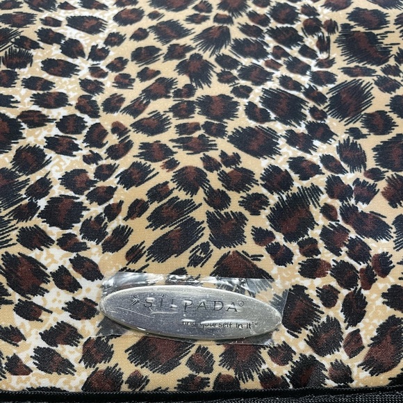 Silpada Tri-fold Jewerly Organizer Case Large Leopard Print - Picture 12 of 12
